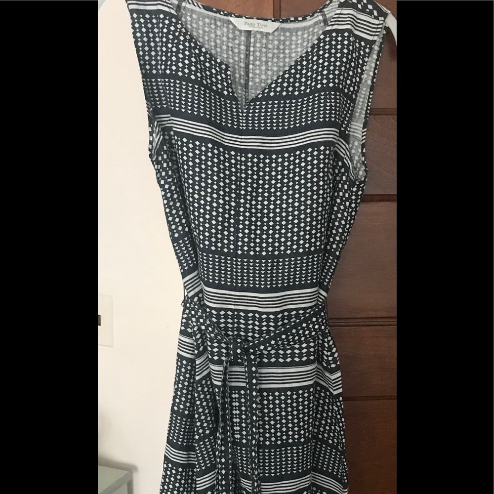 Part Two retro v neck, sleeveless vest w self-belt